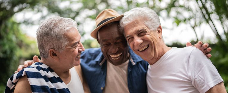 senior-buddies-having-fun
